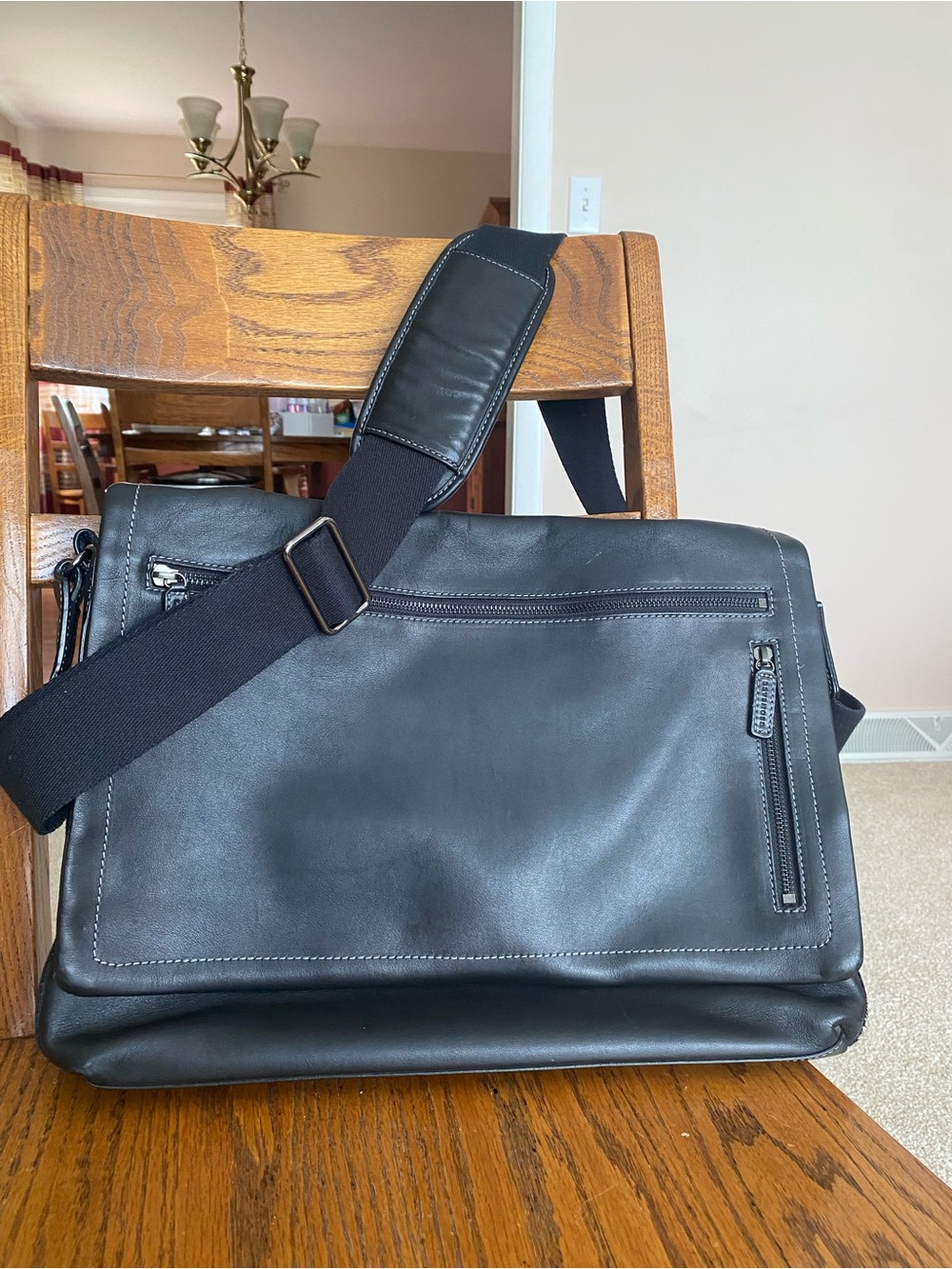 Levenger Black Leather Messenger Bag with Wide Strap